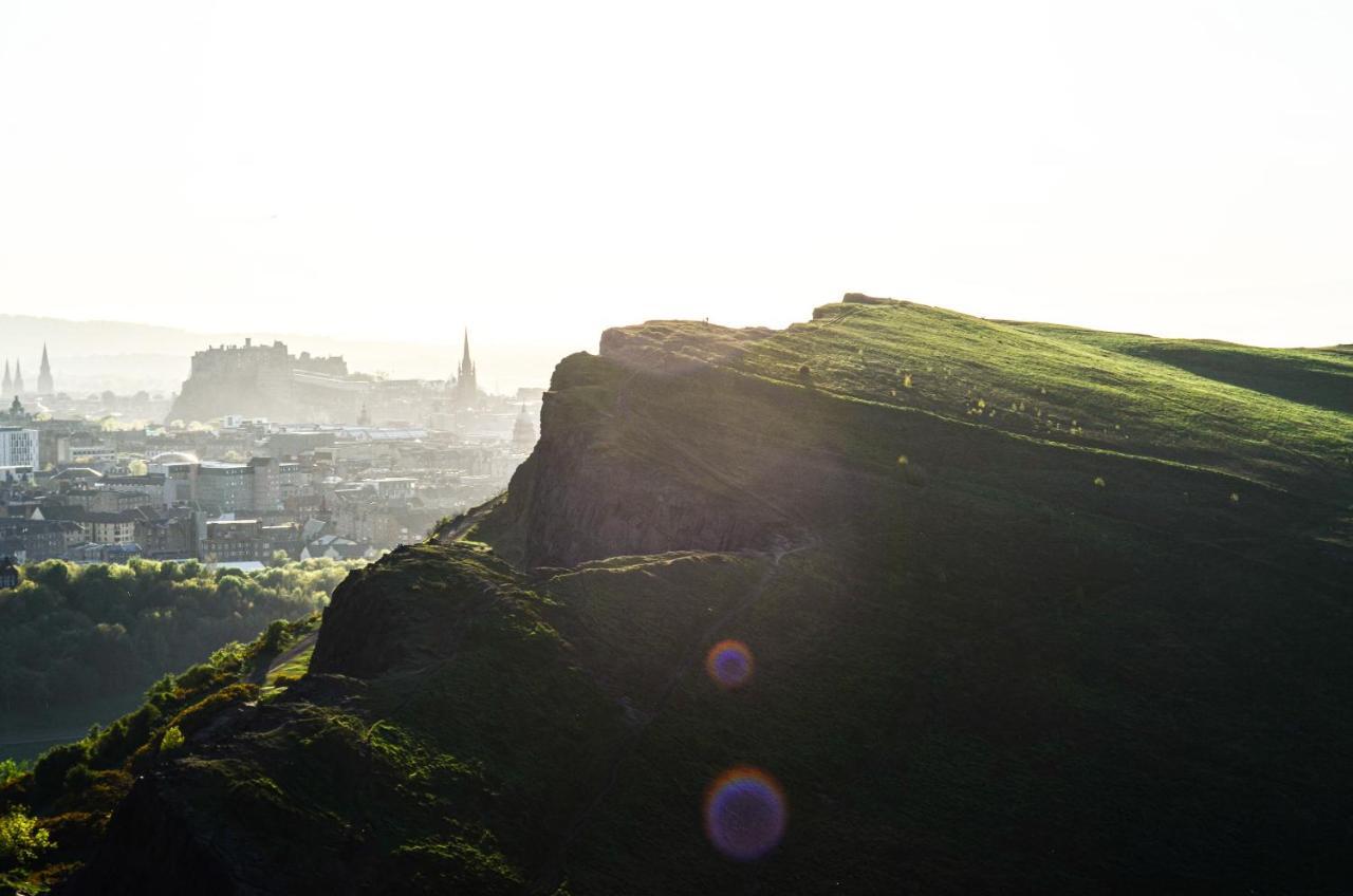 Central And Stylish One Bedroom Apartment Edinburgh Buitenkant foto