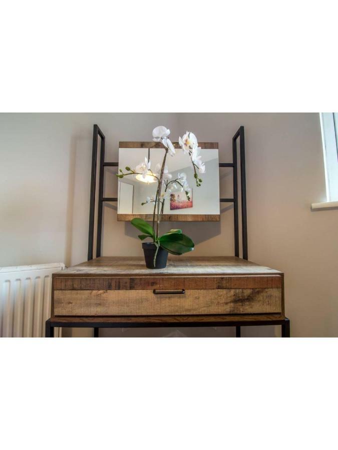Central And Stylish One Bedroom Apartment Edinburgh Buitenkant foto