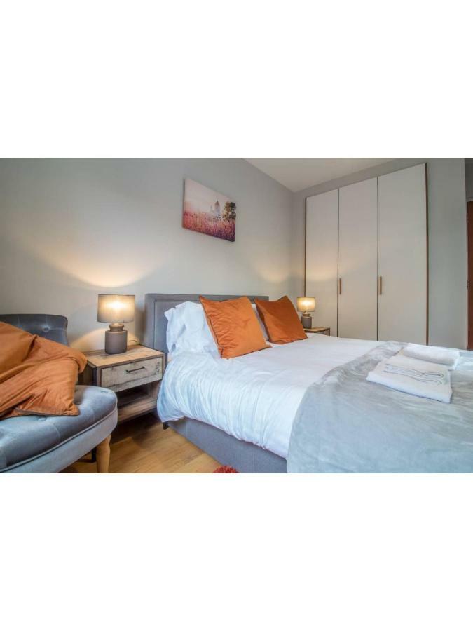 Central And Stylish One Bedroom Apartment Edinburgh Buitenkant foto