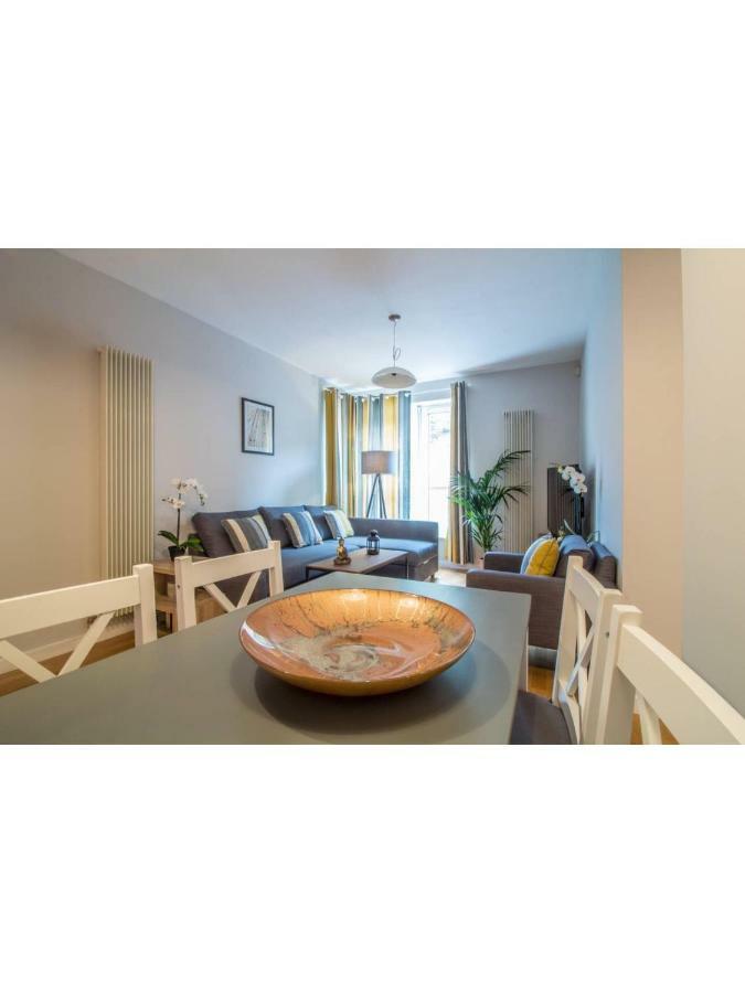 Central And Stylish One Bedroom Apartment Edinburgh Buitenkant foto